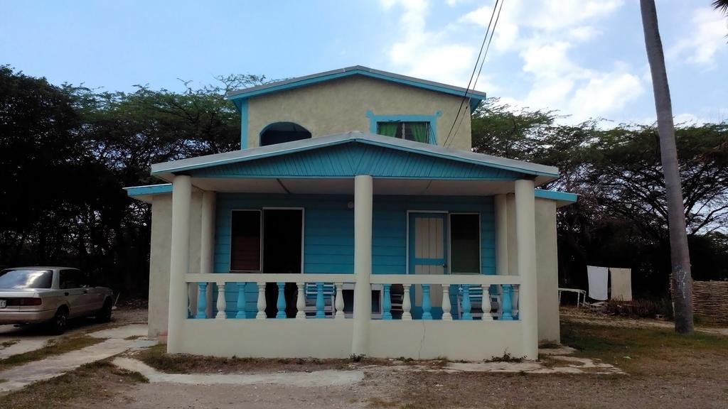 Waikiki Guest House Пляж Сокровищ Номер фото